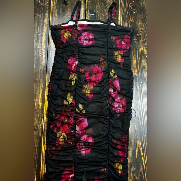 Torrid Black and Pink Ruched Dress - Picture 2 of 3